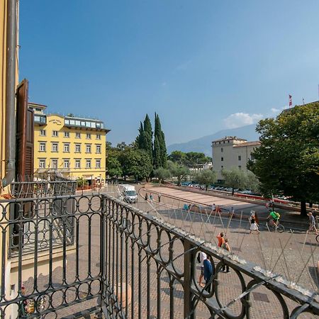 Residenza Rocca Del Lago - Happy Rentals Riva del Garda Exterior foto