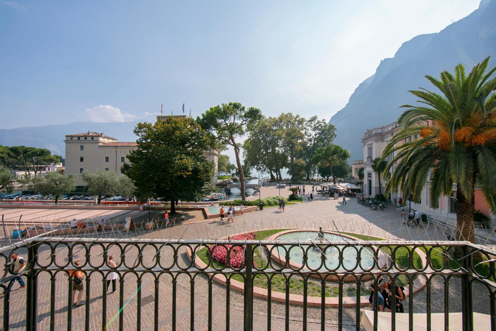 Residenza Rocca Del Lago - Happy Rentals Riva del Garda Exterior foto